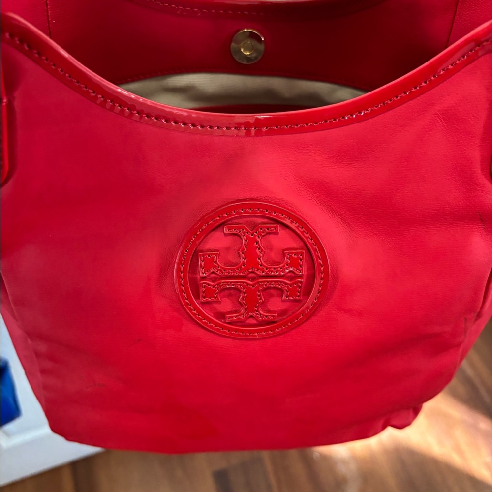 Tory Burch Red Dipped Canvas Stacked Logo Tote Has Minor Cleaning Callouts GUC - Picture 13 of 16